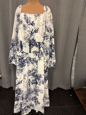Bloom Chic White & Navy Floral Square-Neck Maxi Dress